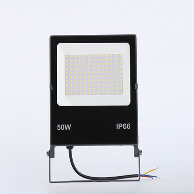 لامپ نقطه نازک LED Floodlight طراحی باریک از 50 وات تا 300 وات IP66 برای زمین بازی